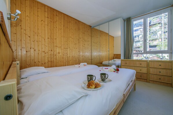 2 間睡房、熨斗/熨衫板、免費 Wi-Fi、床單