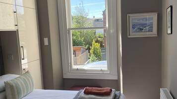 3 chambres, fer et planche Ă repasser, Wi-Fi, draps fournis