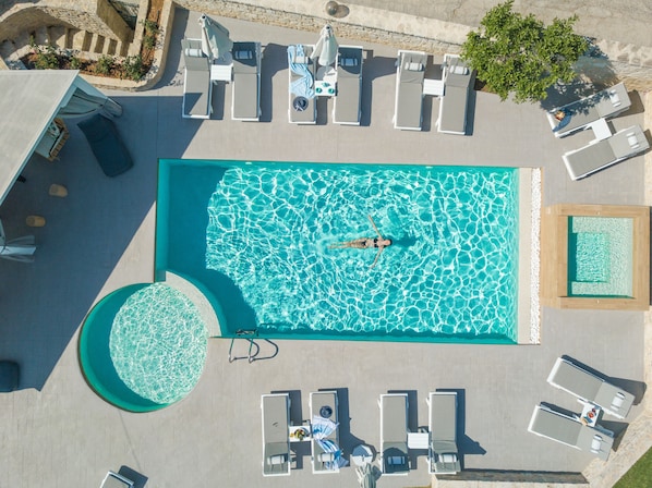 Outdoor pool, pool loungers