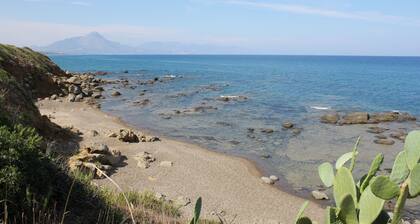 IL VILLINO --- SWIMMING POOL NOT SHARED AND PRIVATE BEACH ---