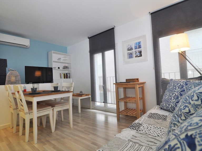 Bonito Apartamento En El Centro De L'escala A 5 Minutos De La Playa. - La Escala