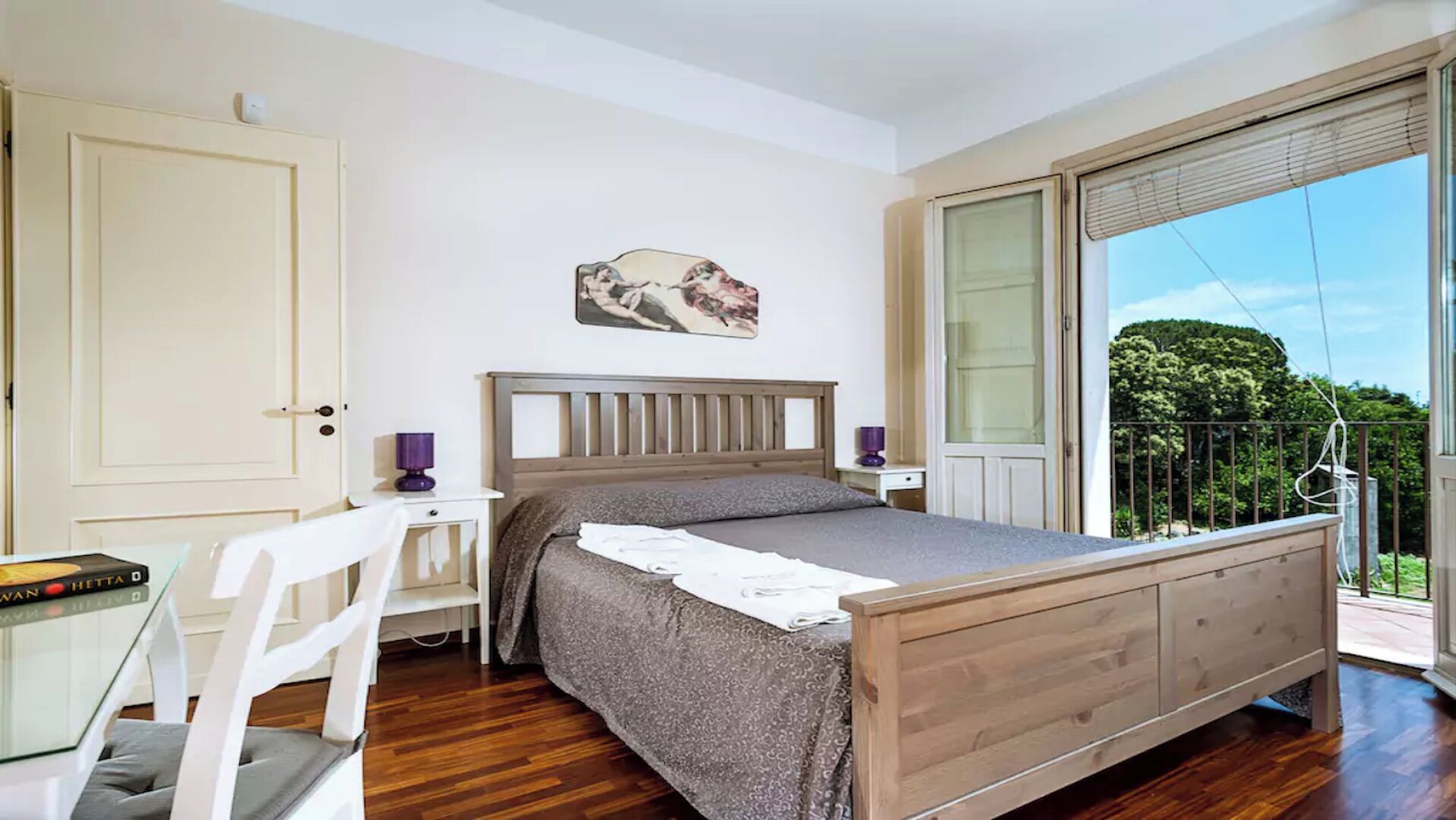 5 chambres, fer et planche à repasser, Wi-Fi, draps fournis