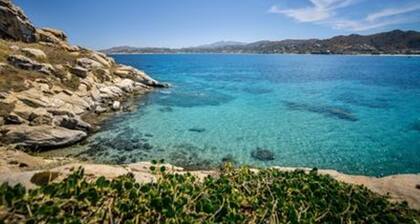 Beautiful Tranquil Naxos House with Stunning Views, 400m to Agia Anna Beach.