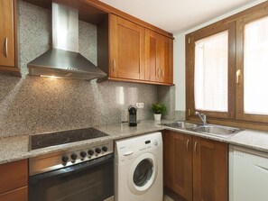 冰箱、微波炉、烤箱、洗碗机