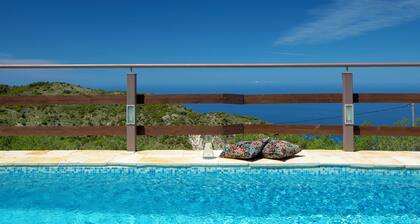 Family Villa Terina near The Island’s Beautiful Beaches with private pool!