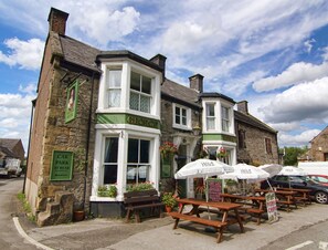 Exterior - Thimble Cottage, Youlgreave lovely stone cottage for 2 with Woodburner and Wifi (Youlgreave)
