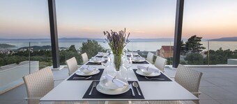 5*Familiy Villa,Seaview,Indoor&Outdoor Heated Pools+free airport transf up to 7p