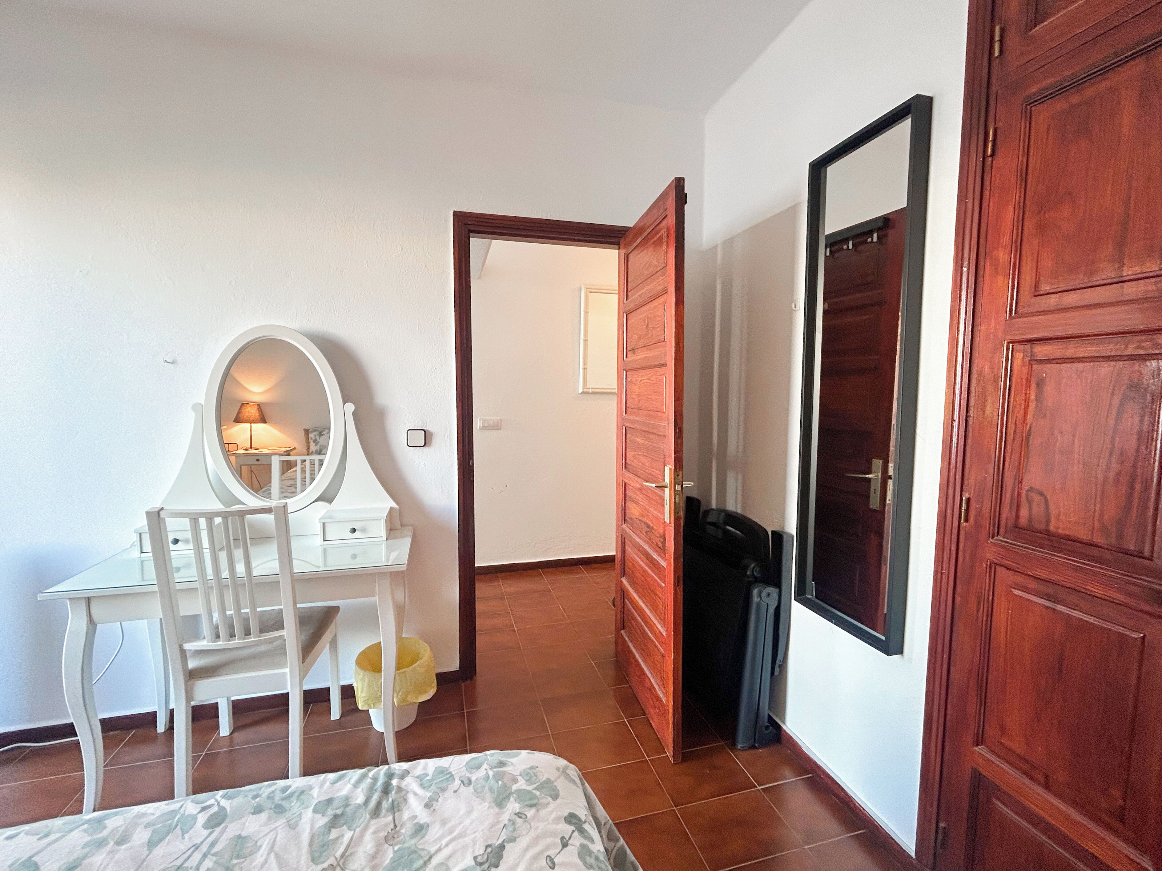 2 Schlafzimmer, Zimmersafe, Bügeleisen/Bügelbrett, kostenloses WLAN