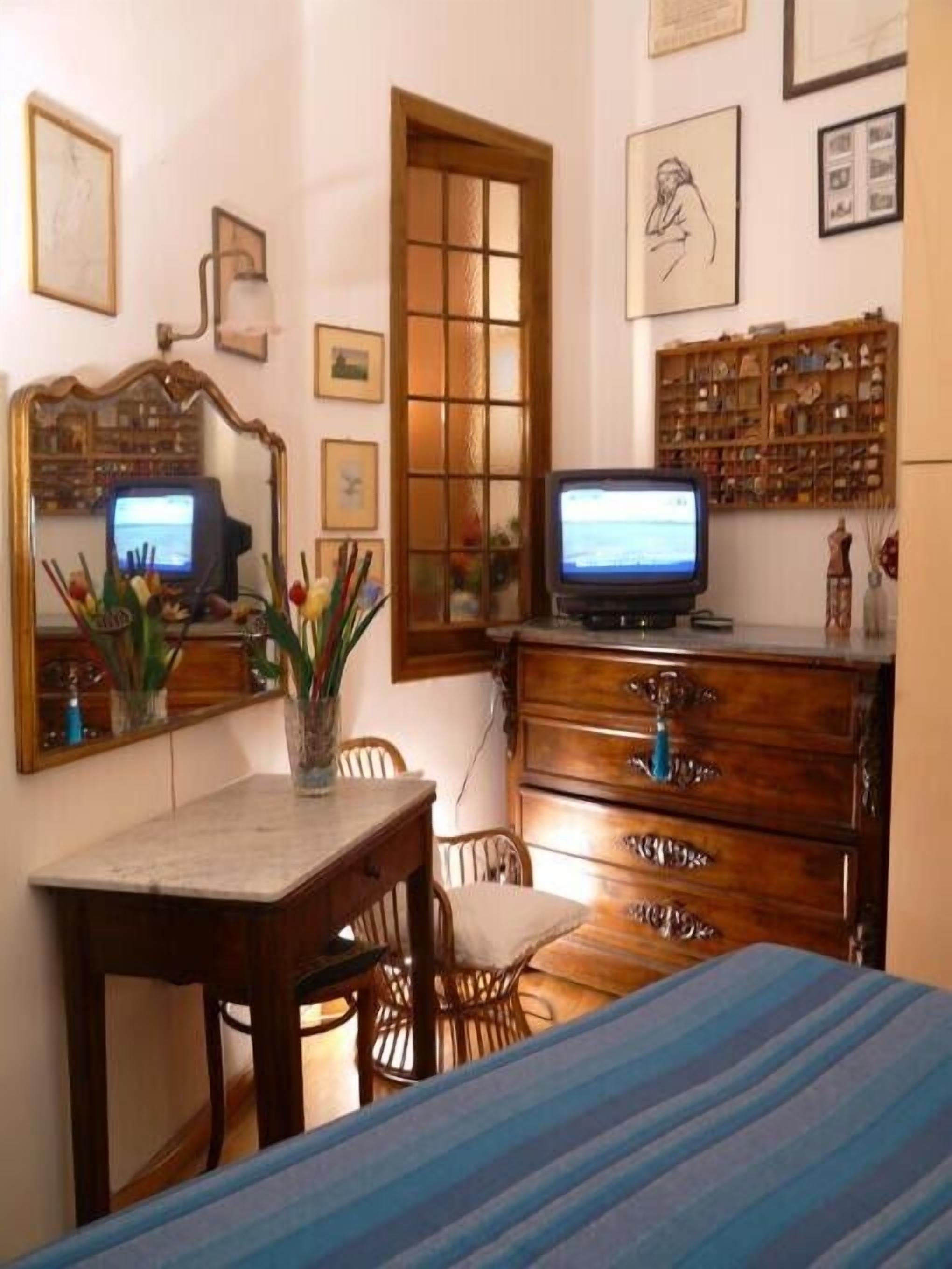 Elegant fully furnished apartment in the heart of Rome Trastevere