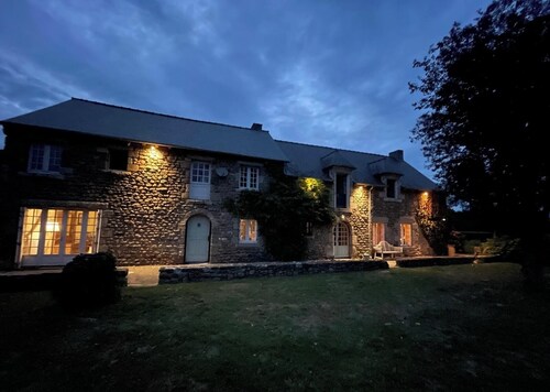 Grande propriété de caractère au calme paisible vallée Rance Dinan châteaux à proximité