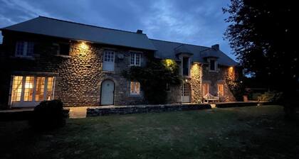 Grande propriété de caractère au calme paisible vallée Rance Dinan châteaux à proximité