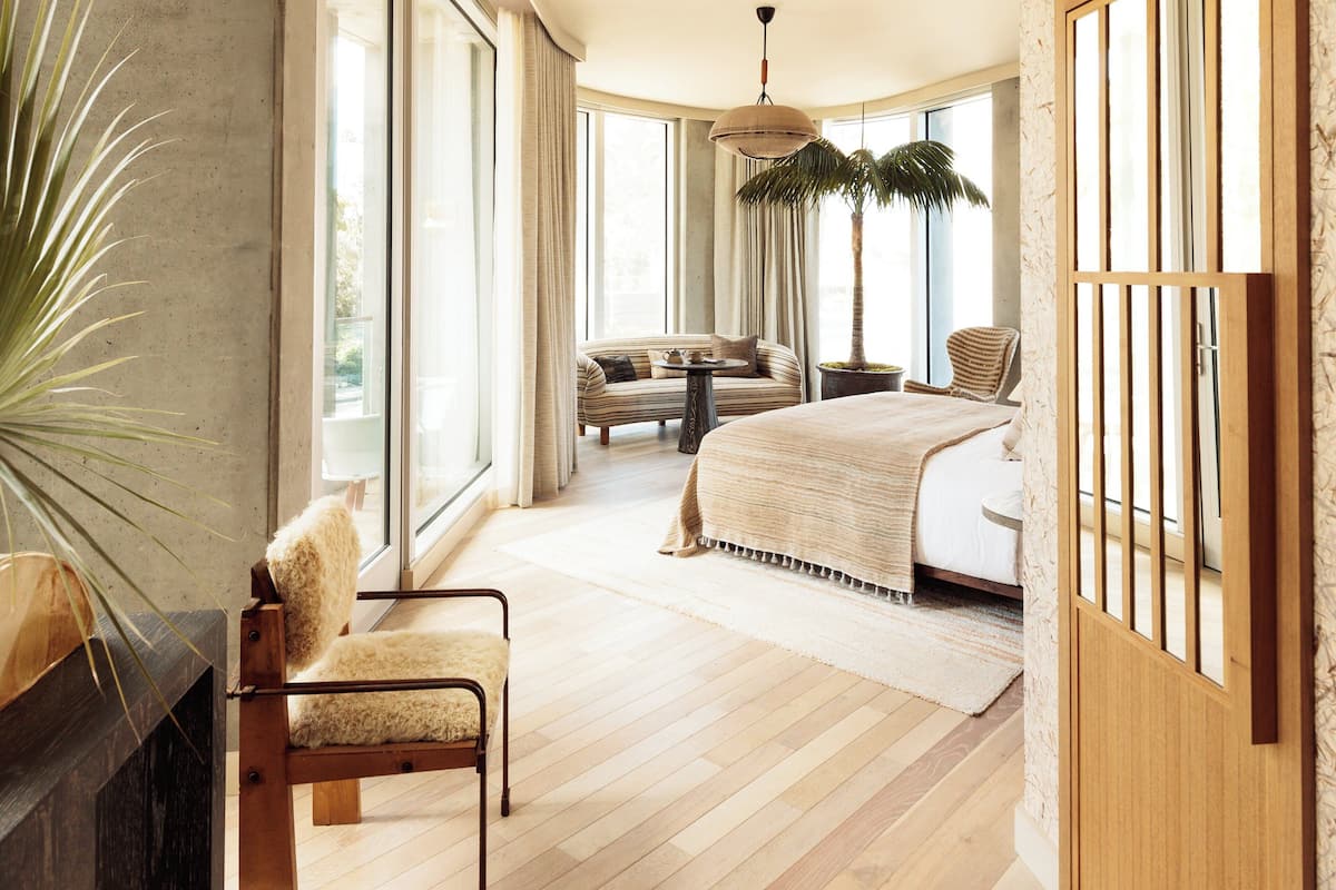 1 bedroom, frette italian sheets, premium bedding, pillow-top beds