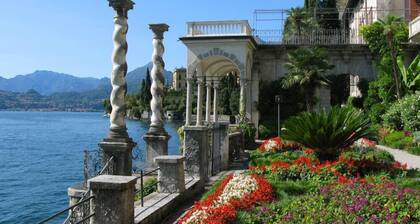 Talo on upeat näkymät Como-järvelle