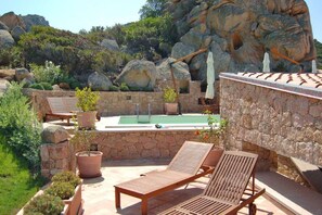 A heated pool - VILLA NARCISO, private pool, A/C, privacy (Costa Paradiso)