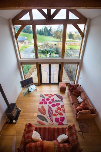 Schöne Scheune mit hervorragenden Aussichten und hochwertigen Einrichtungen