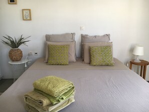 3 bedrooms, iron/ironing board, WiFi, bed sheets - Villa Elia - The charm of Tiniote architecture feet in the water! (Tinos)