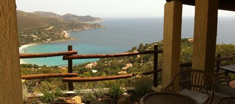 Villa with beautiful views, large living room and three sea view loggias