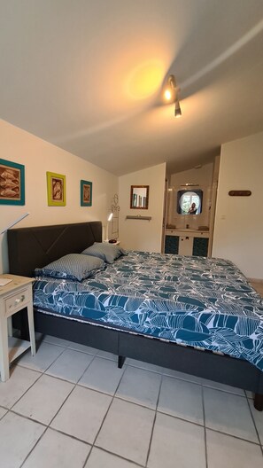 3 chambres, bureau, fer et planche à repasser, Wi-Fi gratuit