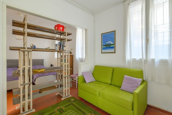 Imagen sin descripción, 1 de 25, botón