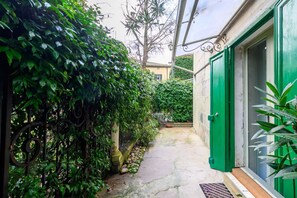 Imagen sin descripción, 5 de 25, botón