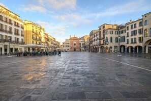 Imagen sin descripción, 2 de 25, botón