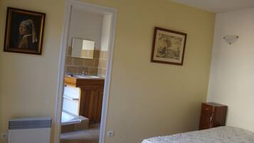 3 Schlafzimmer, Bügeleisen/Bügelbrett, Reisekinderbett, kostenloses WLAN