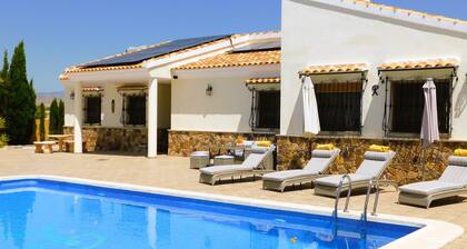 Villa Los Filabres - Lux 3 bed / 4 bath Villa, AC, Views, Large Salt Pool, Albox
