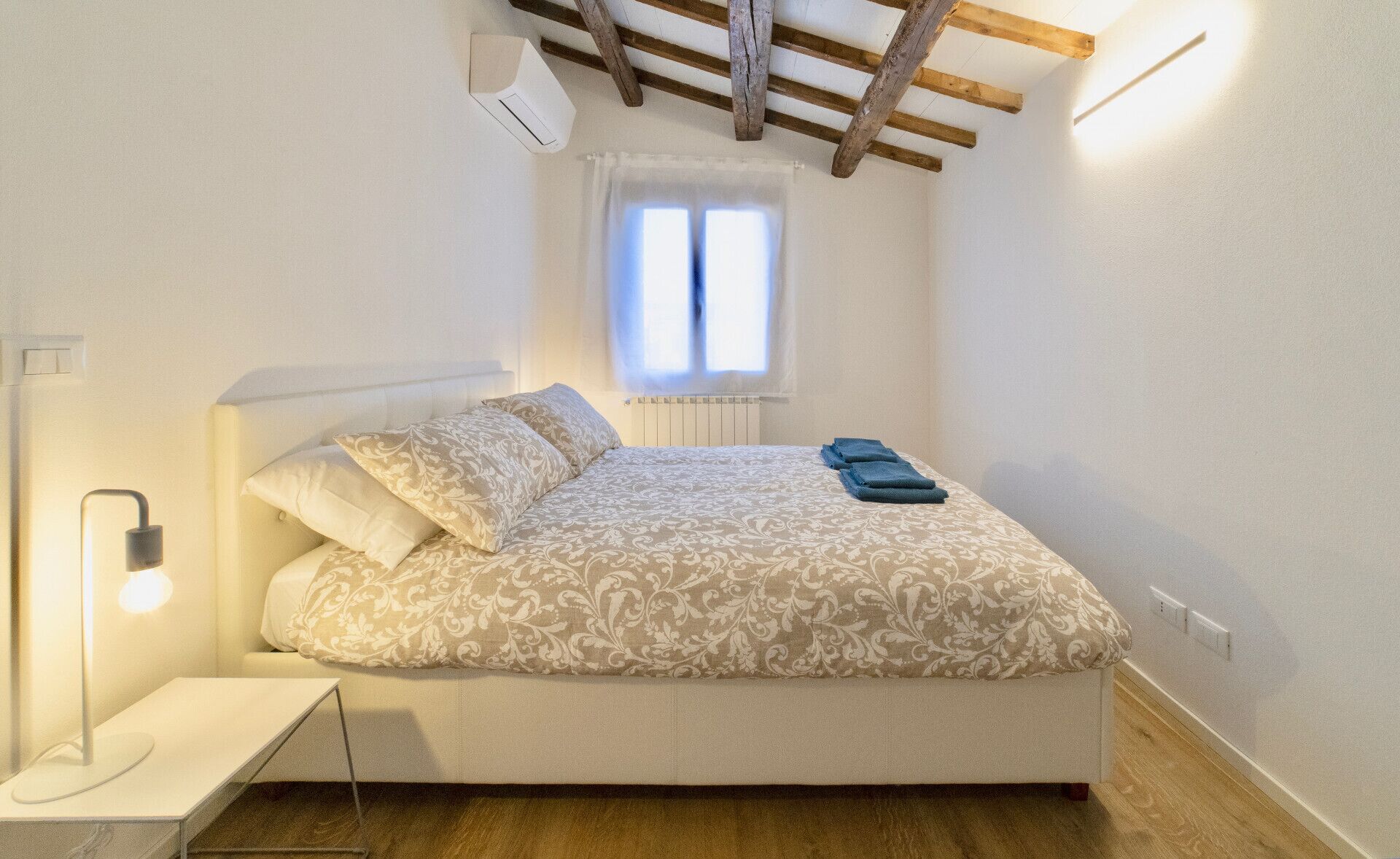 1 間睡房、熨斗/熨衫板、Wi-Fi、床單