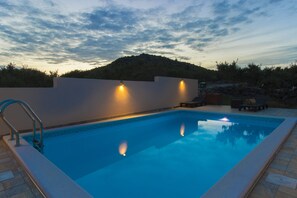 Outdoor pool, sun loungers