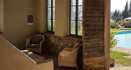 Superbe chùteau privé de 9 BR - 8 BA avec piscine à seulement 11 km de Florence!