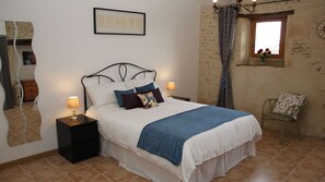 4 Schlafzimmer, Bügeleisen/Bügelbrett, kostenloses WLAN, Bettwäsche