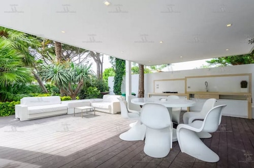 Beautiful beach with Private Pool Villa in Castellammare del Golfo