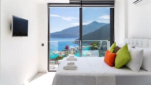 Schreibtisch, Bügeleisen/Bügelbrett, Reisekinderbett, kostenloses WLAN