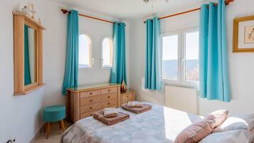 4 bedrooms, iron/ironing board, travel crib, WiFi