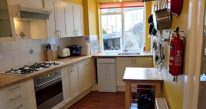 Ardlui, central location just a short walk from the Famous Harbour and Fish Bar