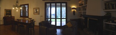 Holiday house in the inland with the park, can accommodate animals