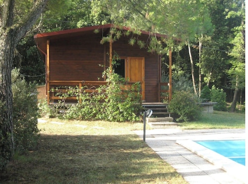 Villa plus Nebengebäude mit privatem Pool