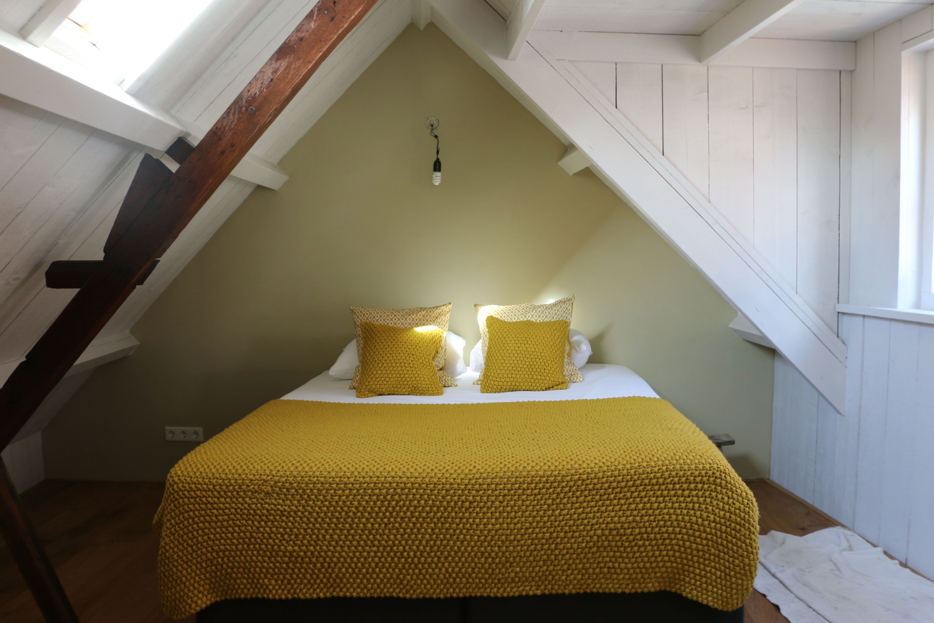 2 bedrooms, in-room safe, travel crib, free WiFi