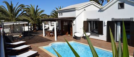 Piscine extérieure, piscine chauffée