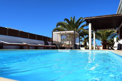 Fantastic villa with completely private pool, with high wall. Free wifi