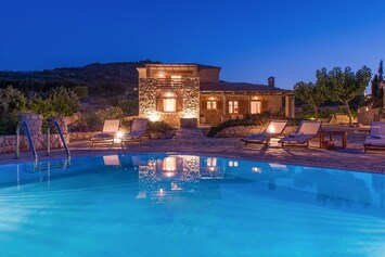 Crystal Villa - Private Pool