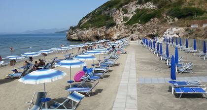 Apartment in Villa VALENTINI, Seafront, Gulf of Gaeta parking included