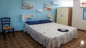 2 多间卧室、旅行婴儿床、免费 WiFi、床单
