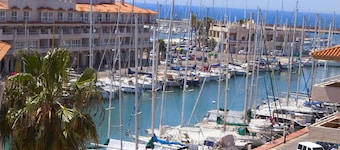  ✅ HERMOSO Piso de LUJO ⛳️🏌️Vista MAR & Marina, Airco/TV/ 🆓WI-FI/ lavavajilla