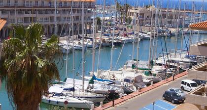 ✅ TOP STAY☀️LUXURY APARTMENT 🏌️⛳️ Merinäköala / venesatama / SAT. TV / 🆓wi-Fi / airco / dishw