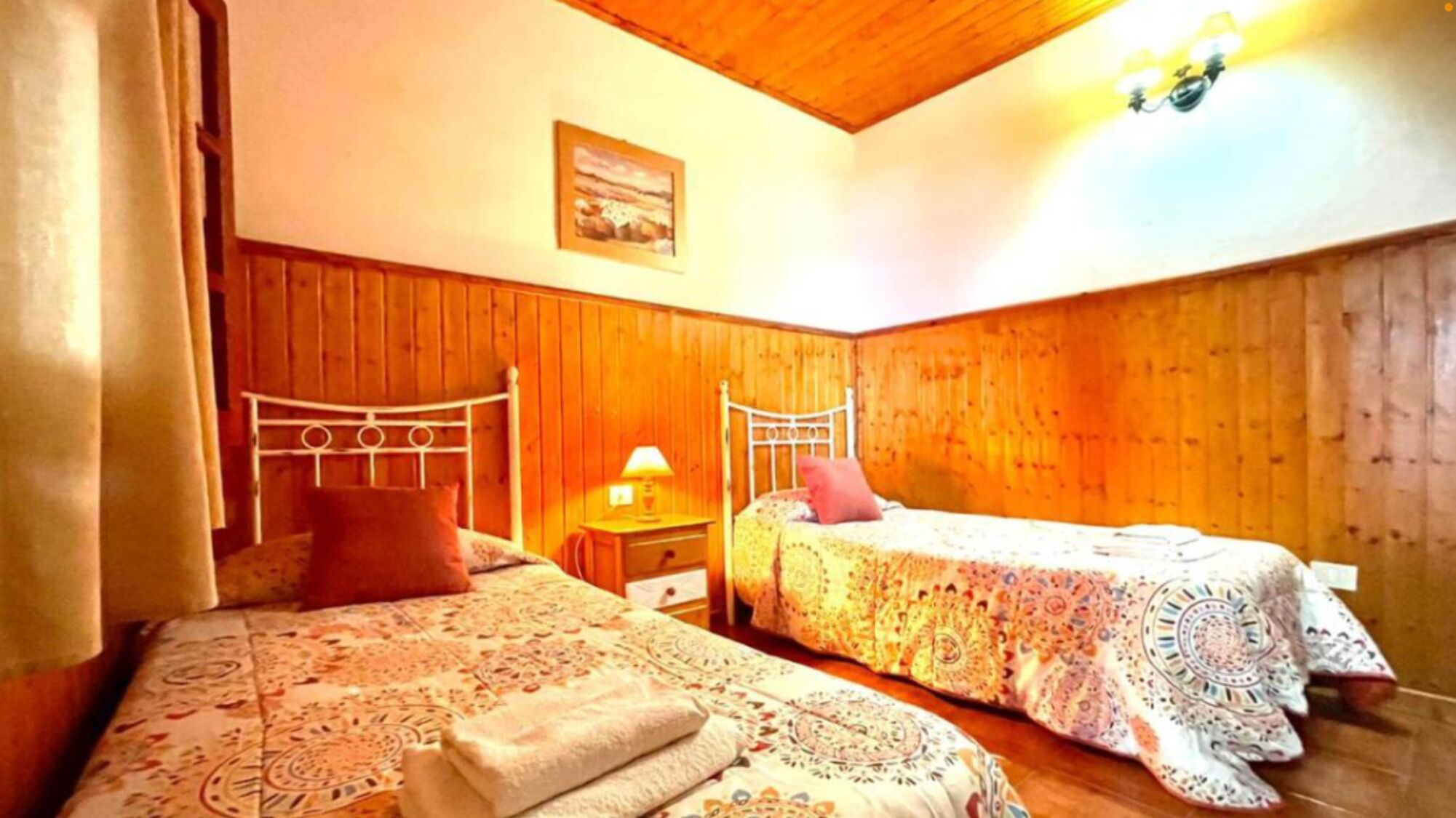 ONDINA RURAL HOUSE "A" FREE WIFI AND NATURAL POOLS