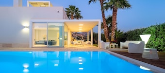 Exclusive sea villa with pool, Cornino, Sicily
