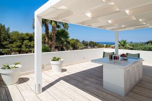 Terrace/patio - Exclusive sea villa with pool, Cornino, Sicily (Custonaci)