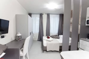 1 bedroom, iron/ironing board, WiFi, bed sheets - NEW DE LUXE STUDIO APARTMENT IN HISTORIC DOWNTOWN FREE WIFI WITH A/C-ATF CITY (Como)