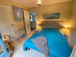1 bedroom, iron/ironing board, travel cot, free WiFi - Apartment 2 P 15 minutes walk from the historic center (Aix-En-Provence)